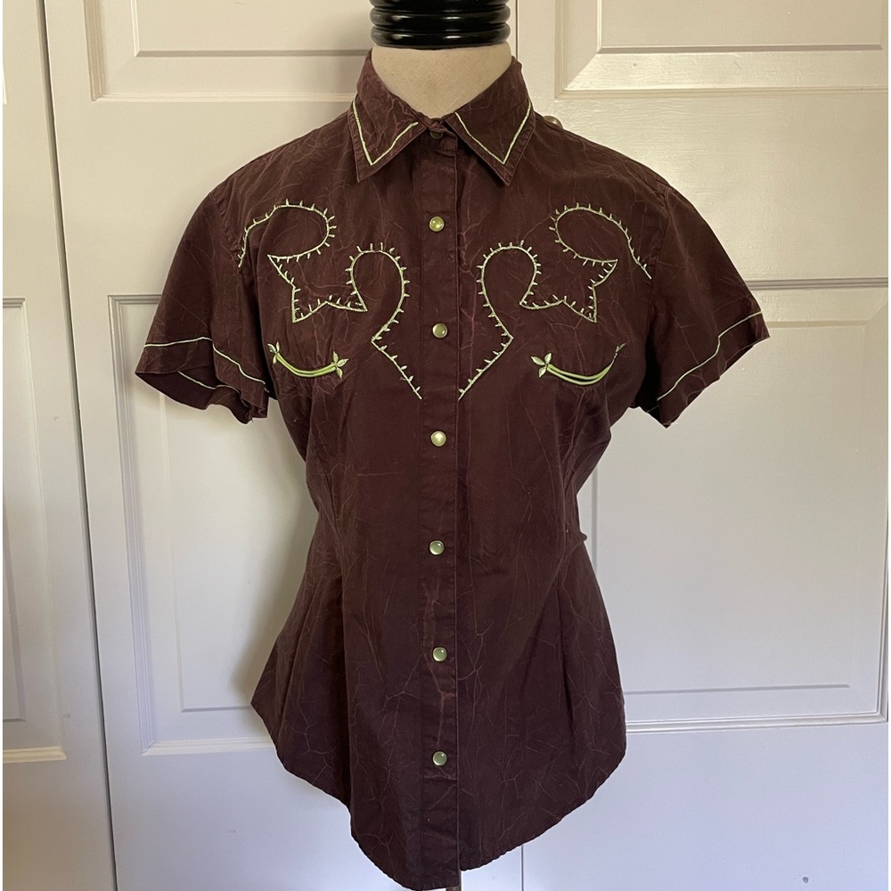 SHORT SLEEVE WESTERN THEMED SHIRT